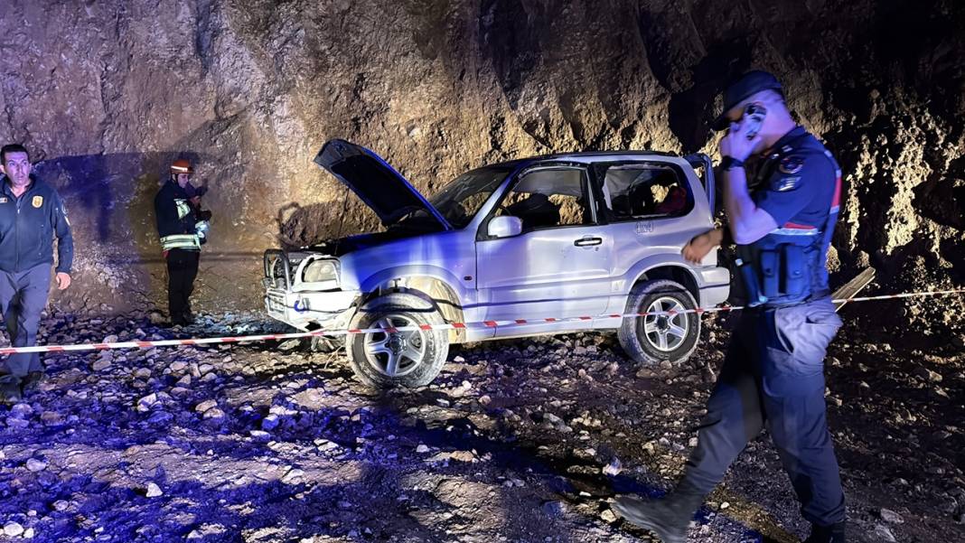 Ava giderken kaza! 15 metrelik uçurumdan yuvarlandı: 2 ölü, 1 yaralı 5